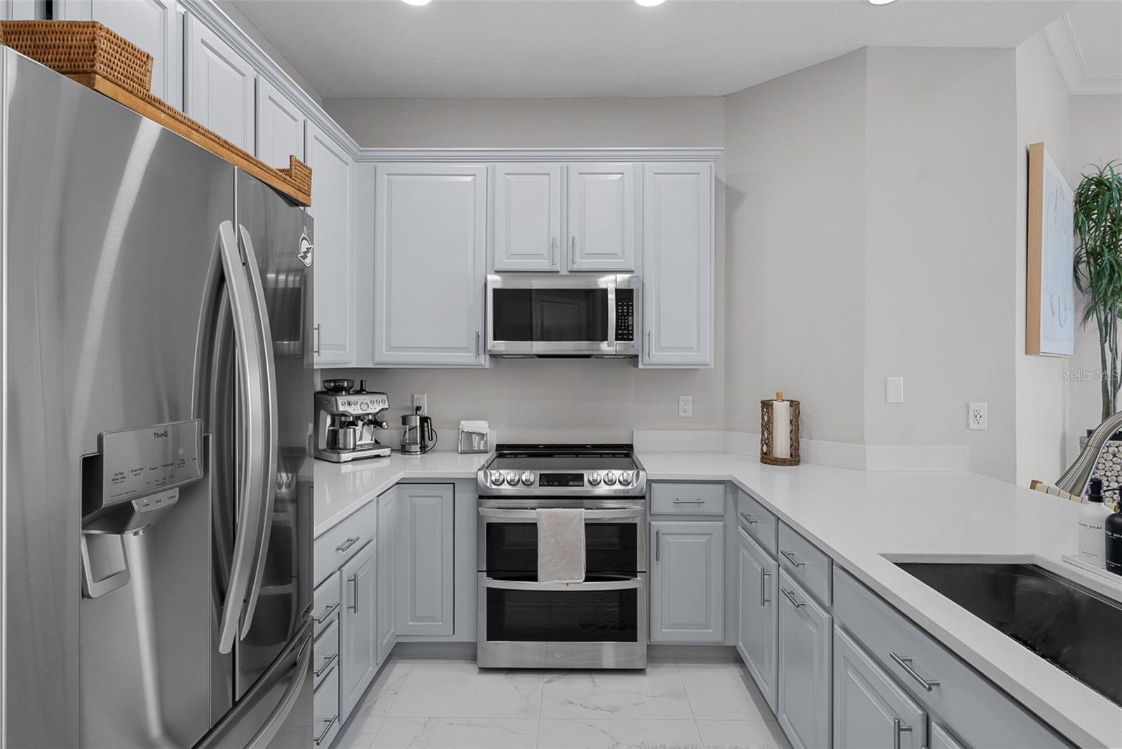 TOWERS OF CHANNELSIDE CONDOMIN - Residential