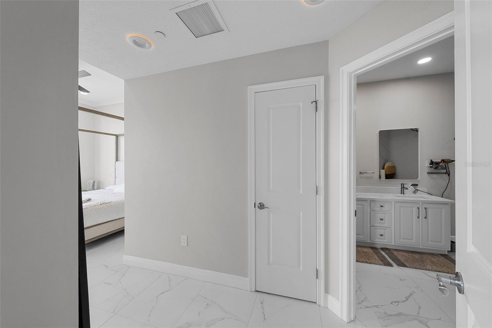 TOWERS OF CHANNELSIDE CONDOMIN - Residential