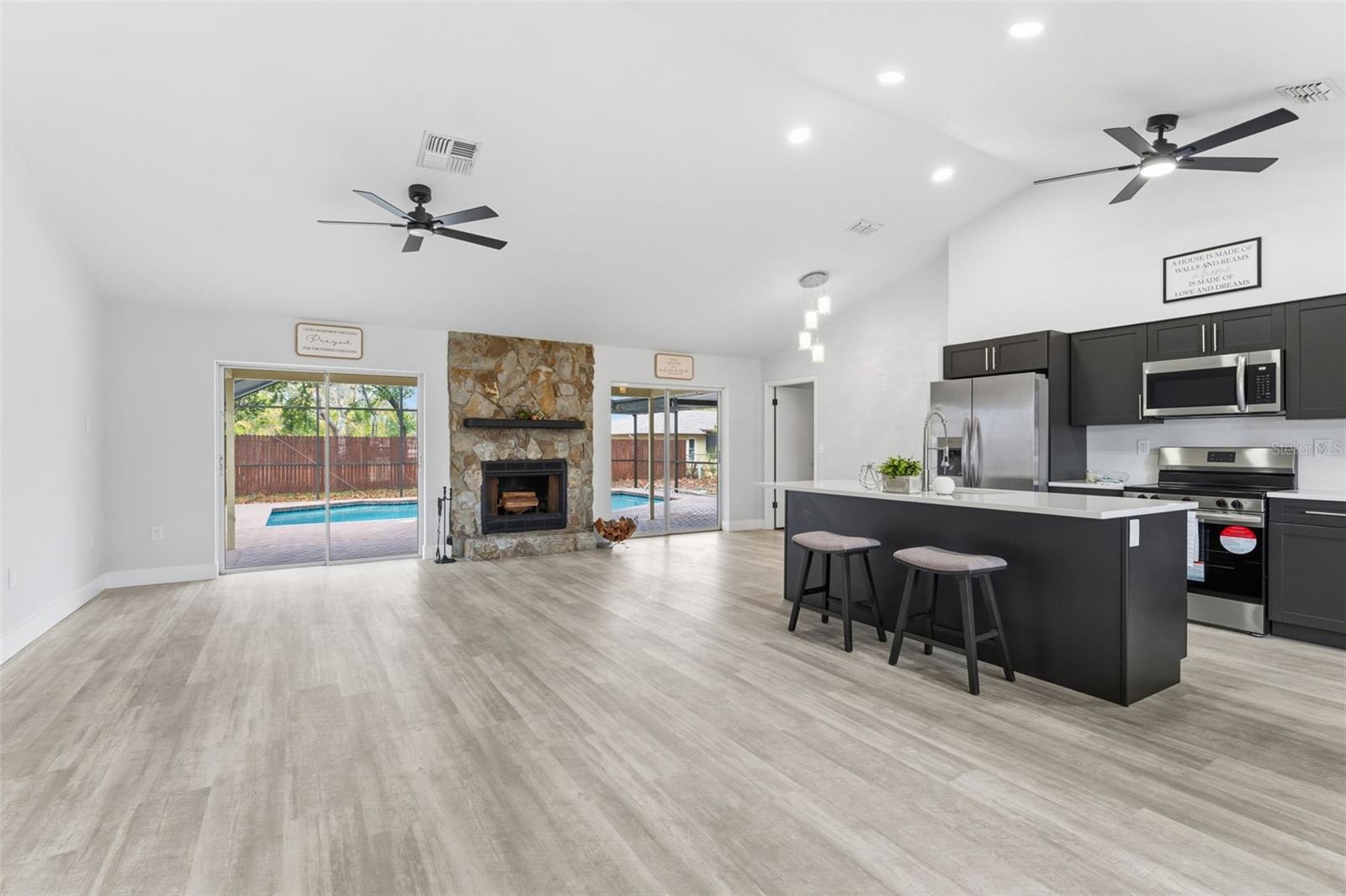 SPRING HILL - Residential