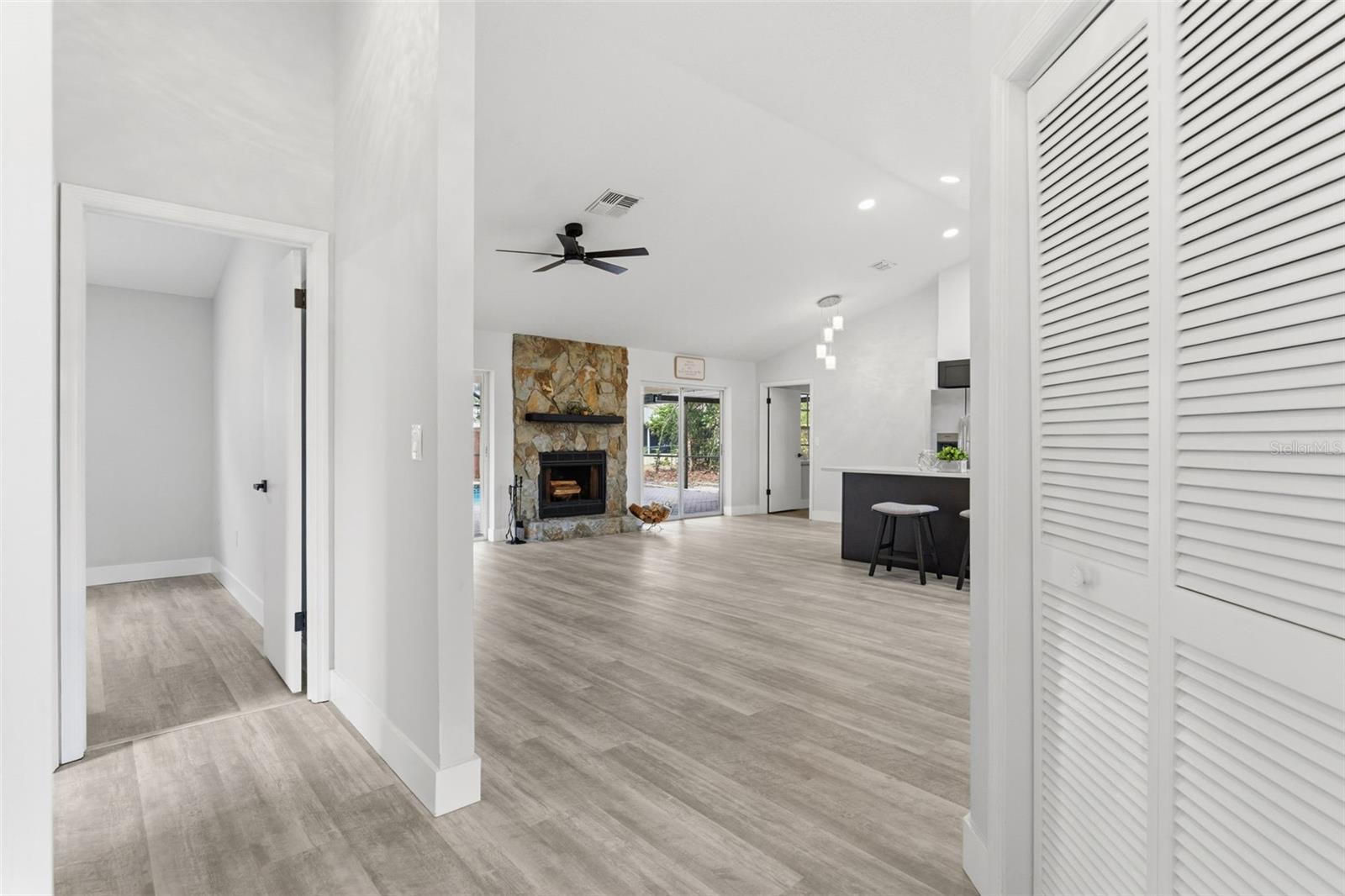 SPRING HILL - Residential