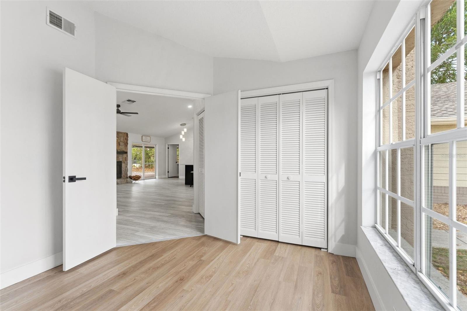 SPRING HILL - Residential