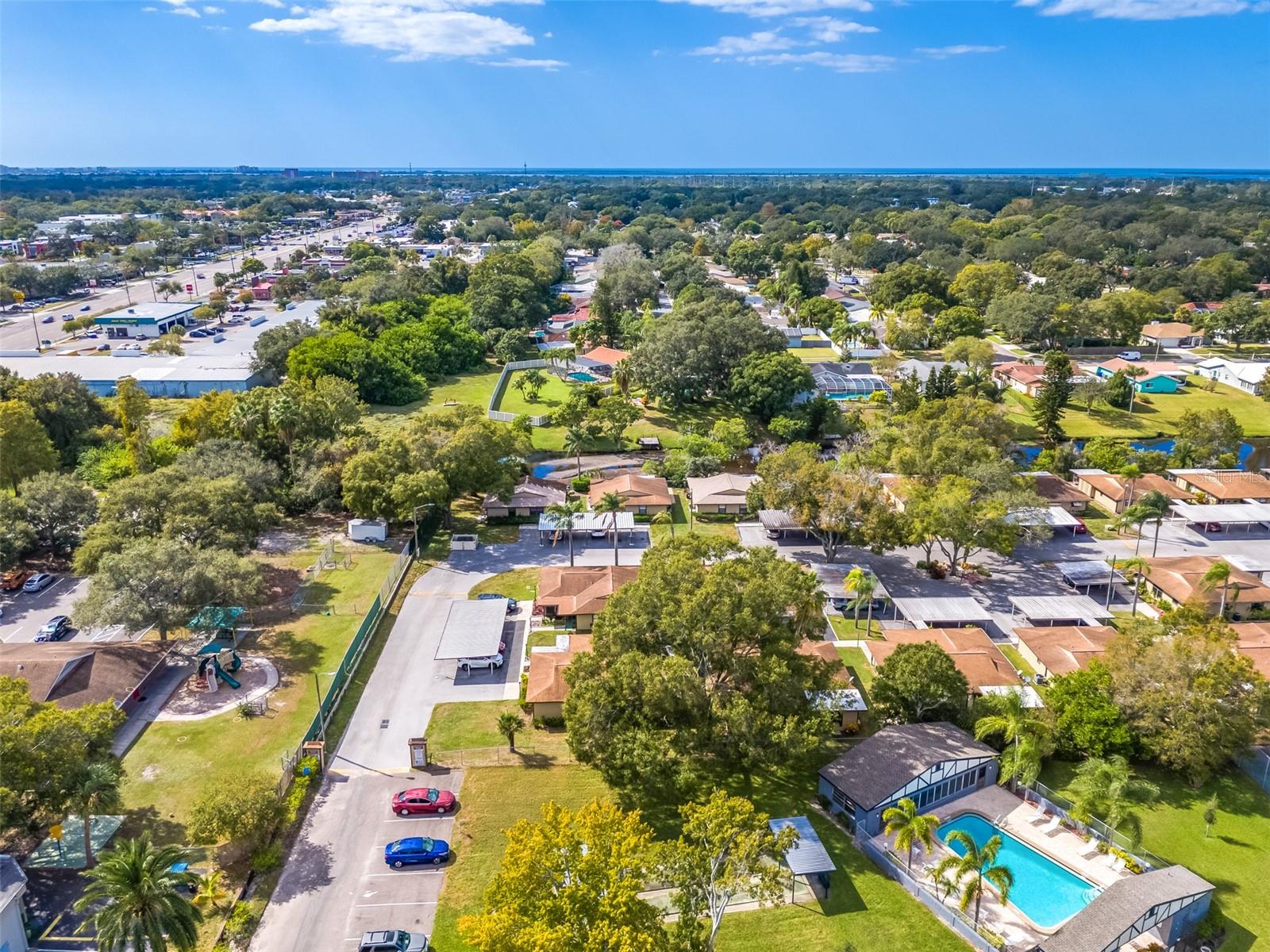 TAHITIAN PLACE - Residential