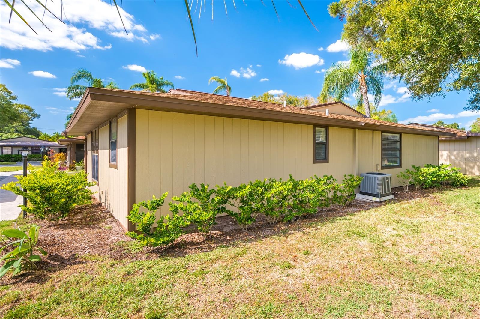 TAHITIAN PLACE - Residential