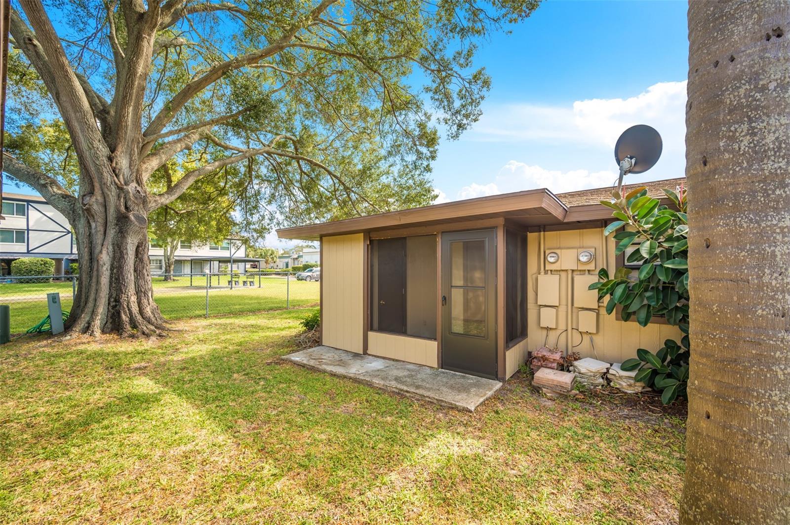 TAHITIAN PLACE - Residential