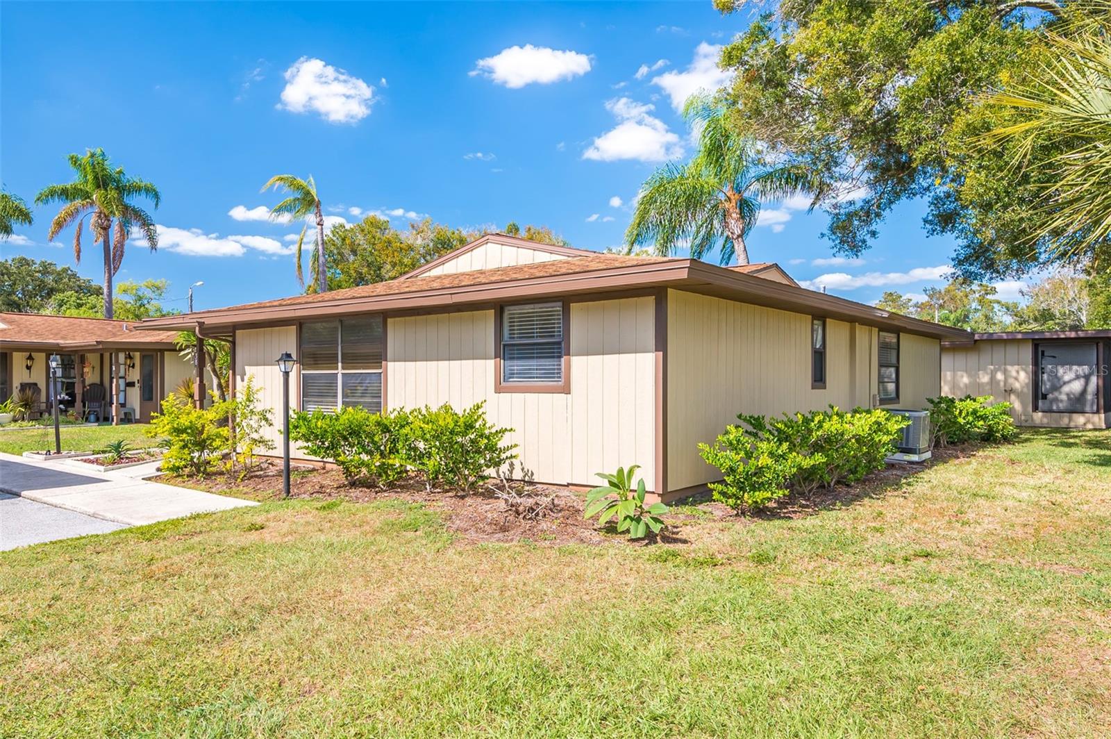 TAHITIAN PLACE - Residential