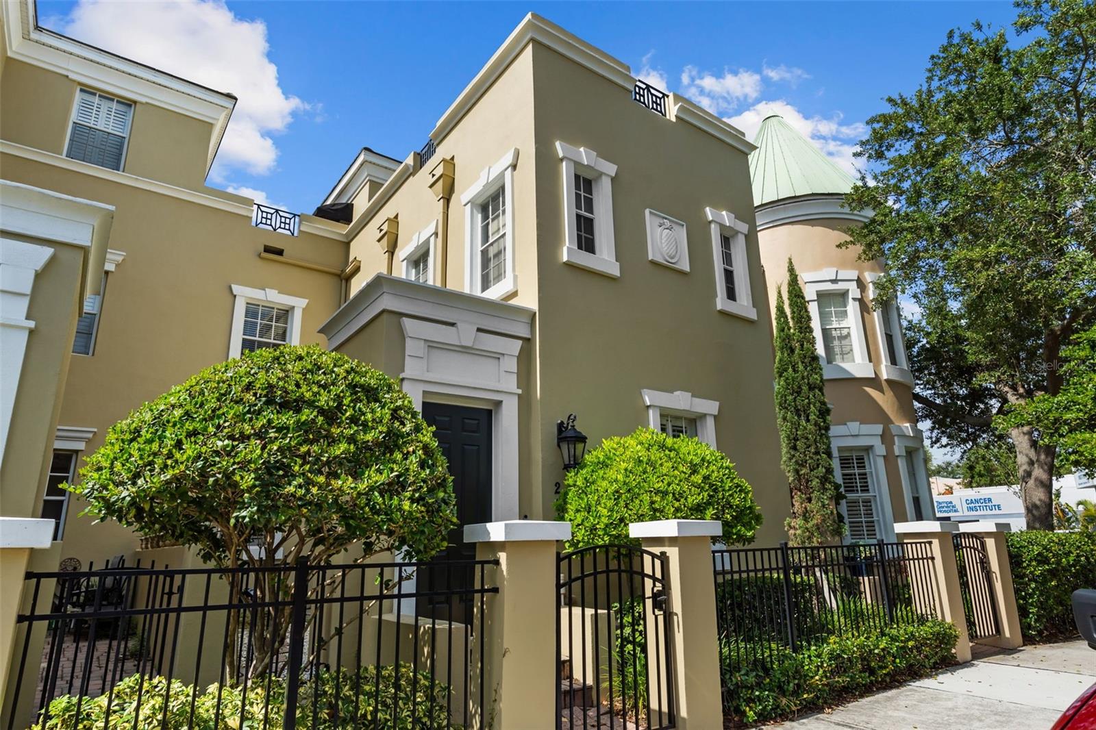 2419 VICTORIA GARDENS LANE