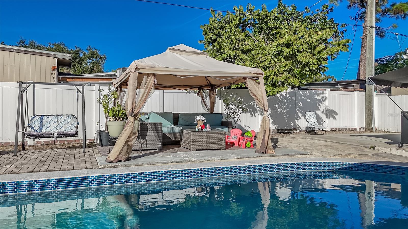 BELT COURT - Residential