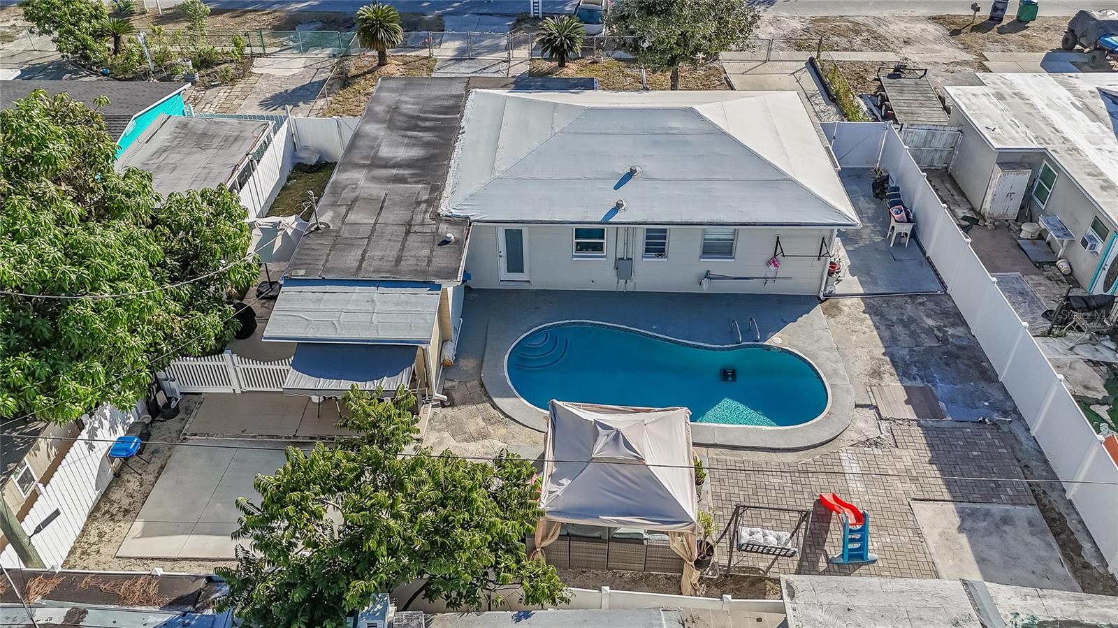 BELT COURT - Residential