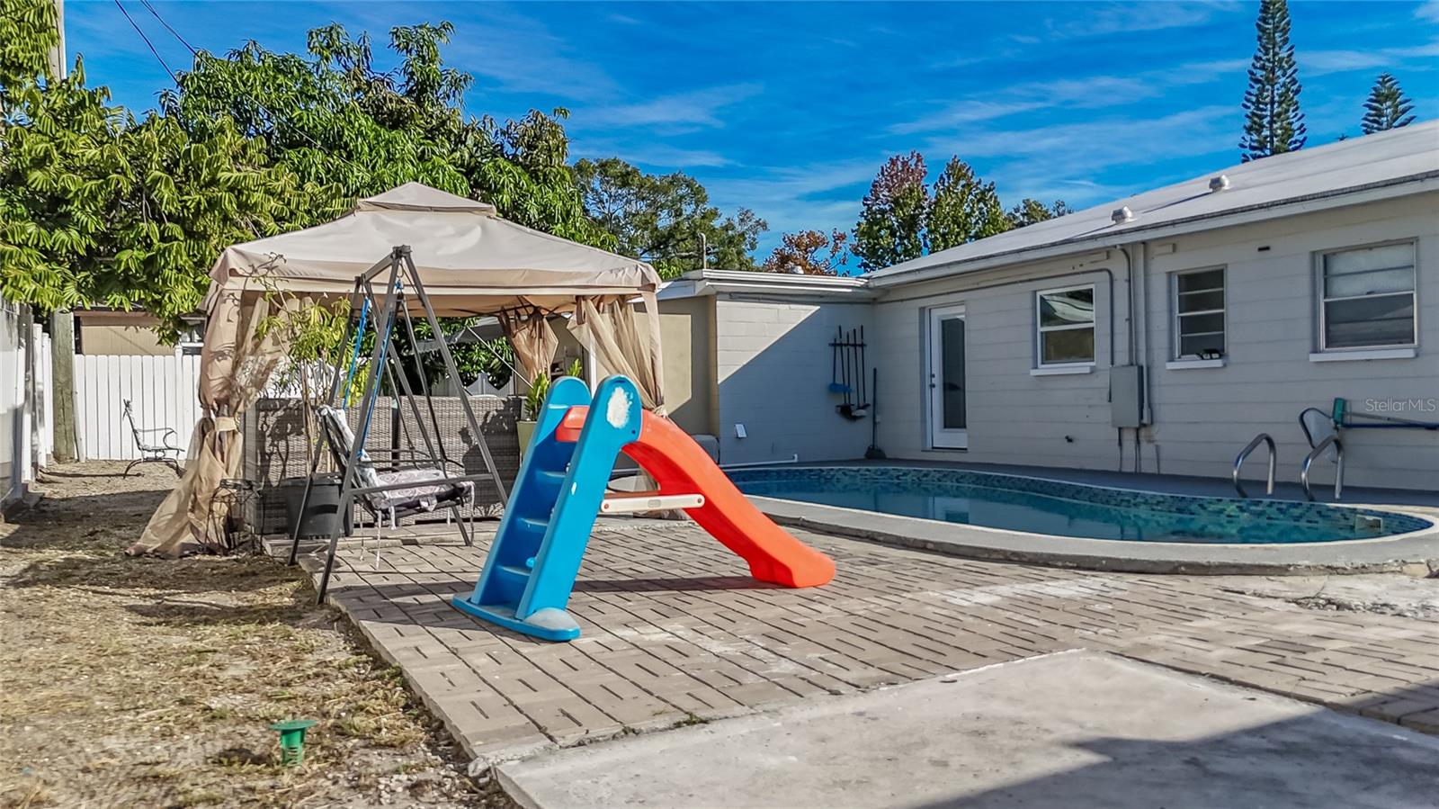 BELT COURT - Residential