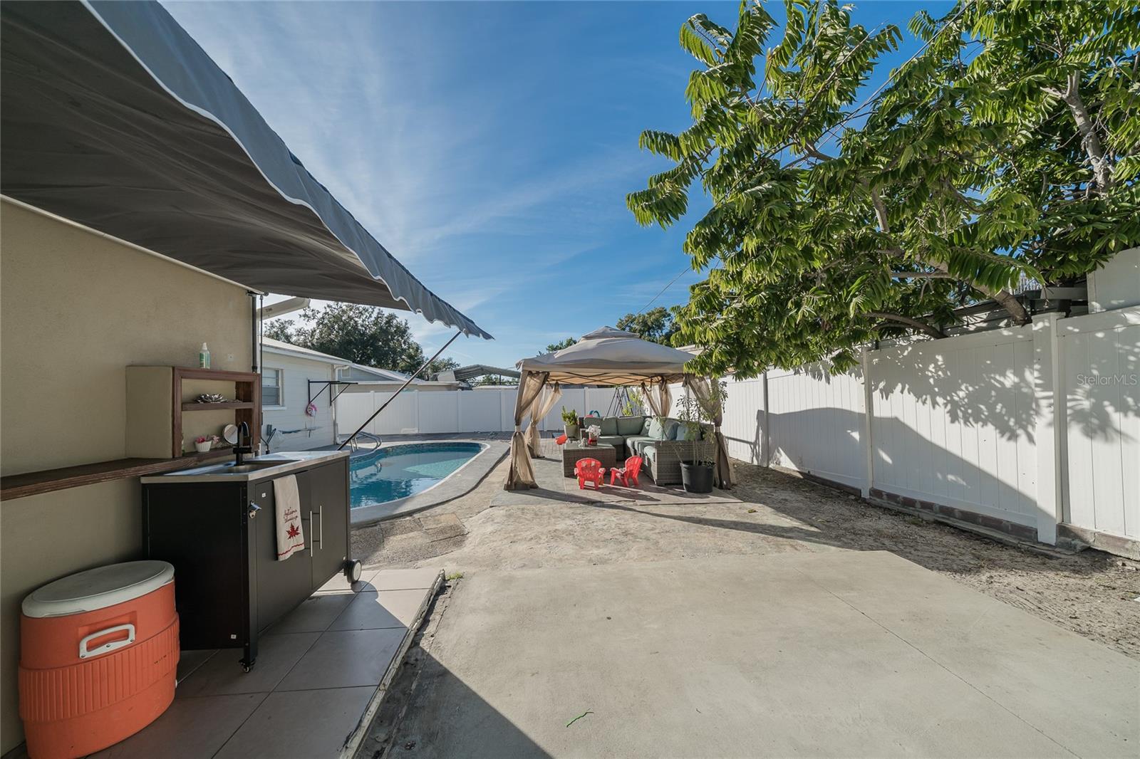 BELT COURT - Residential