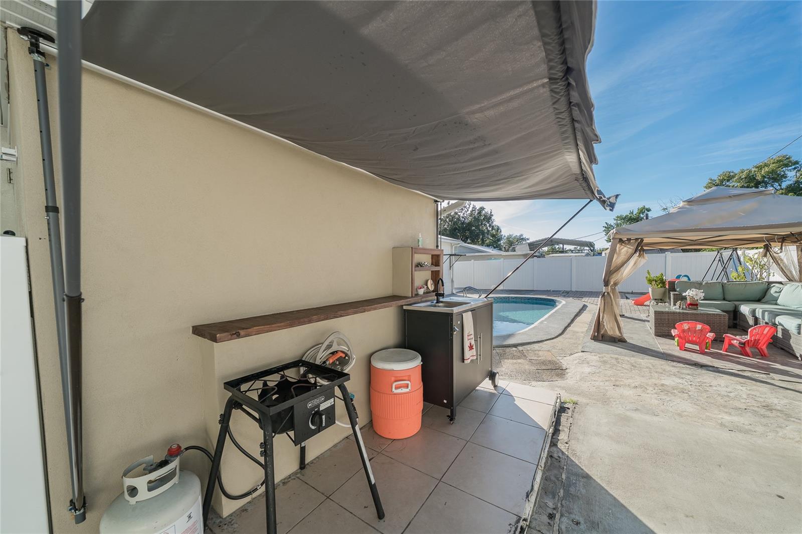 BELT COURT - Residential