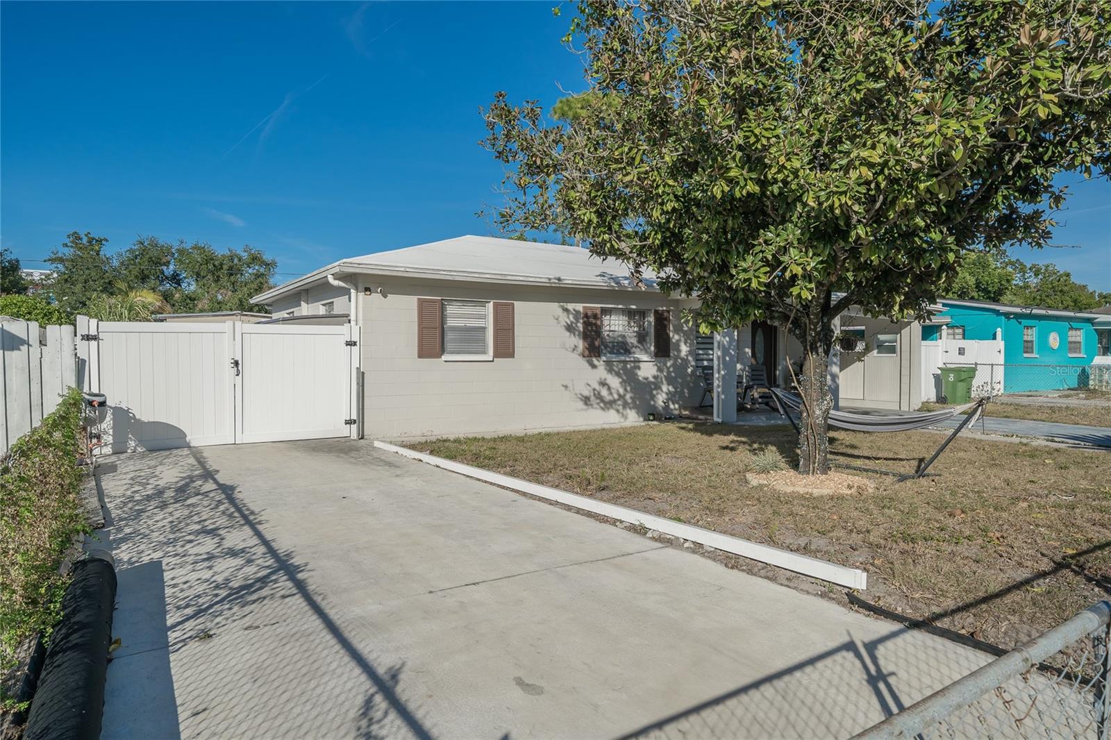 BELT COURT - Residential