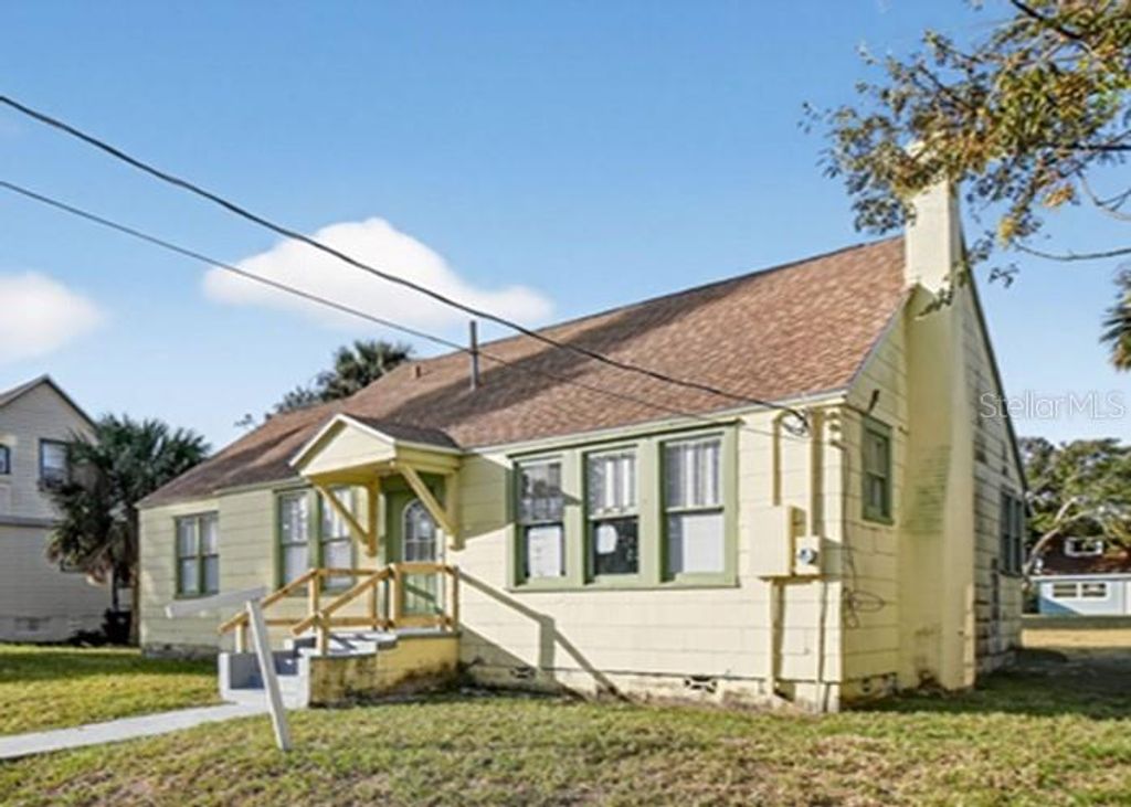 Photo of 319 Hollywood Avenue, Daytona Beach, FL 32118 (MLS # O6356217)