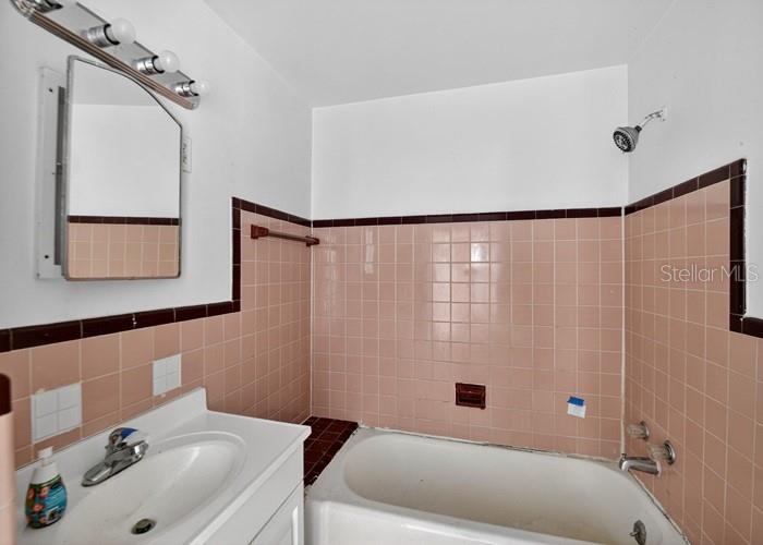 SEABREEZE CIRCLE BLK 11 MEMENTO - Residential