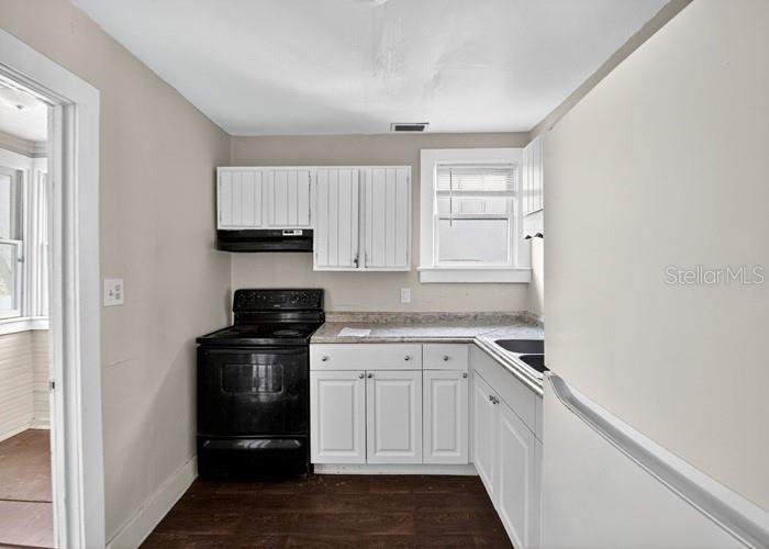 SEABREEZE CIRCLE BLK 11 MEMENTO - Residential