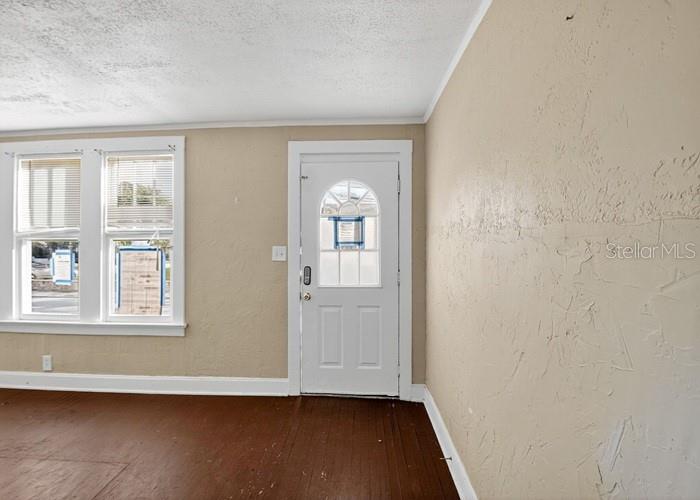 319 HOLLYWOOD AVENUE