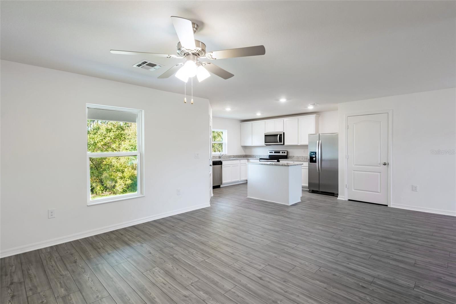 Photo 7 of 16 of 595 BAY LEAF DRIVE townhome
