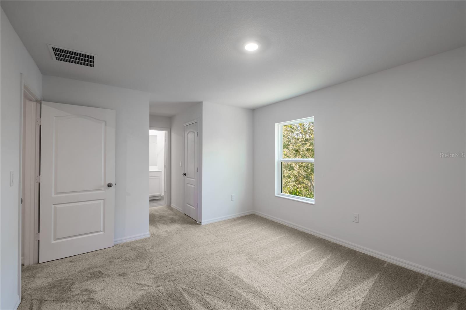Photo 11 of 16 of 595 BAY LEAF DRIVE townhome