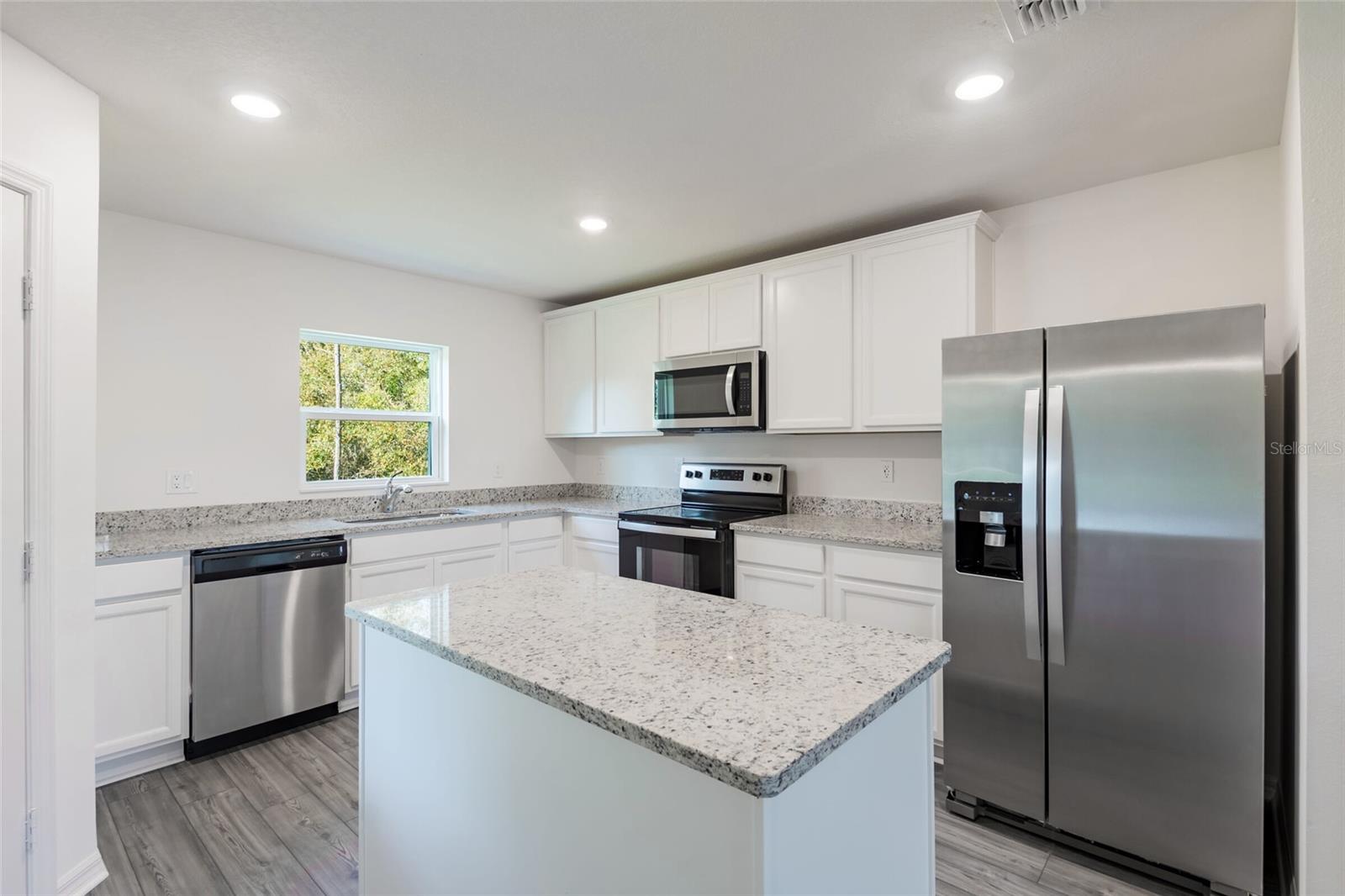 Photo 9 of 16 of 595 BAY LEAF DRIVE townhome