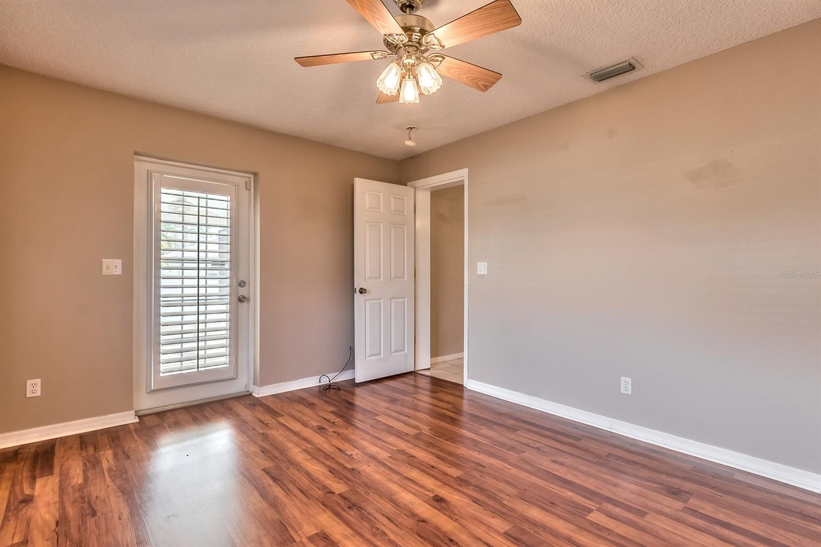 Florida Shores 01 - Residential