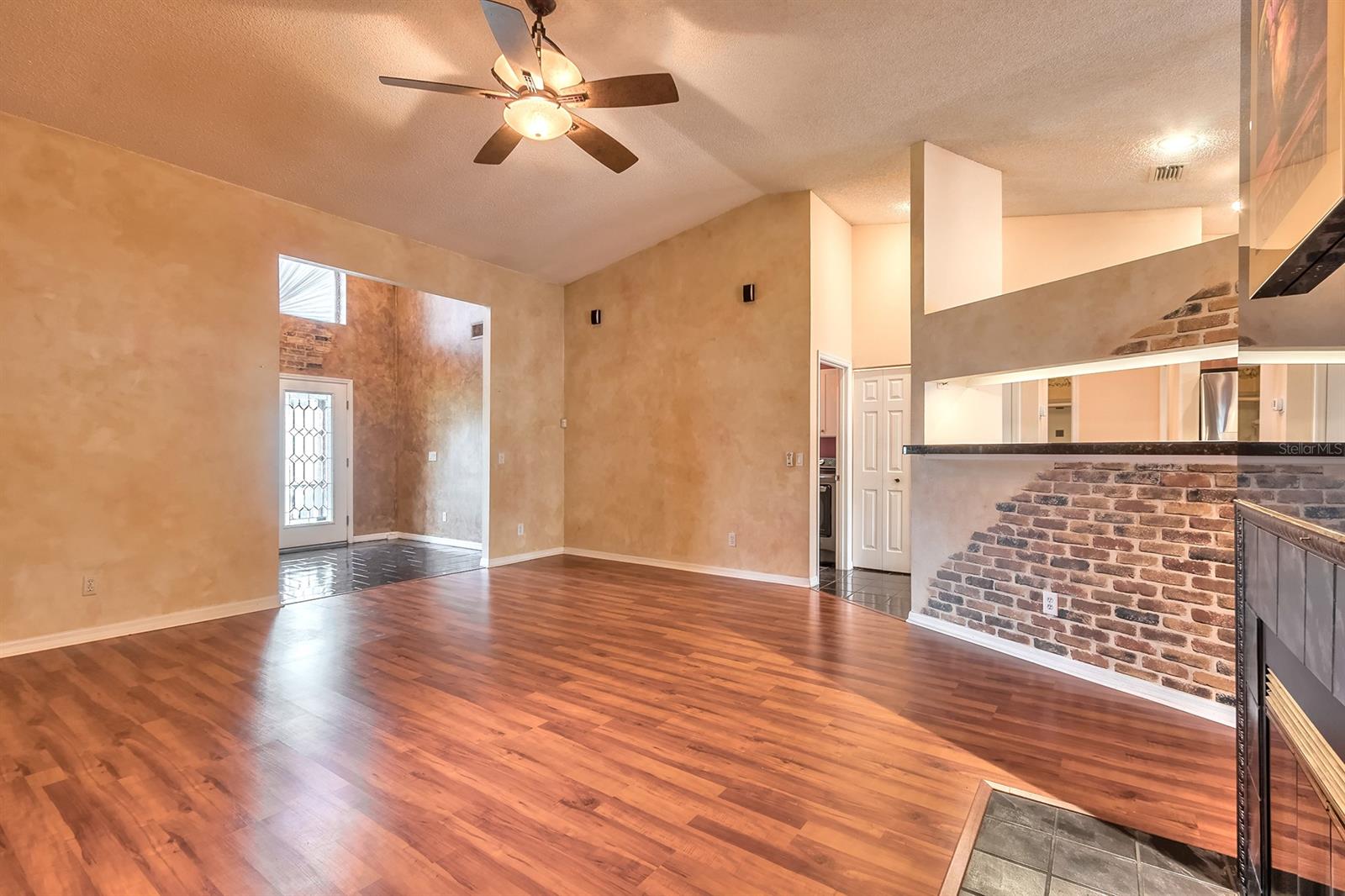 Florida Shores 01 - Residential