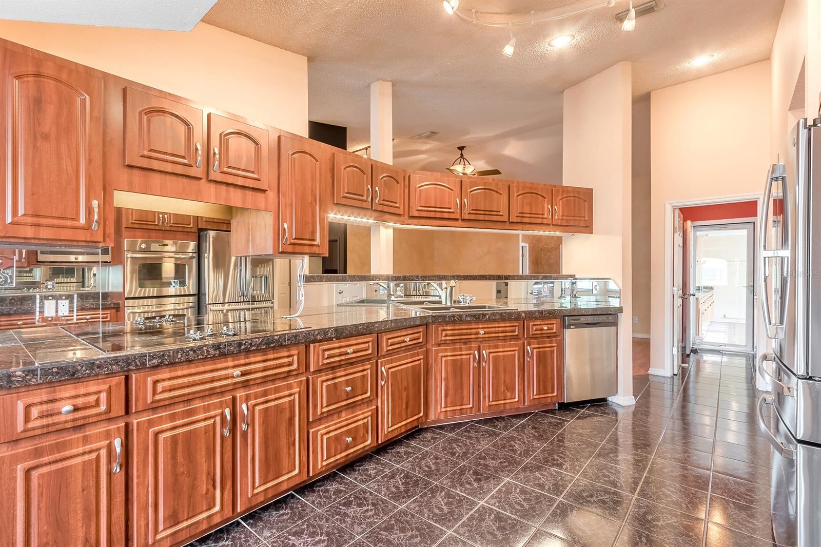 Florida Shores 01 - Residential