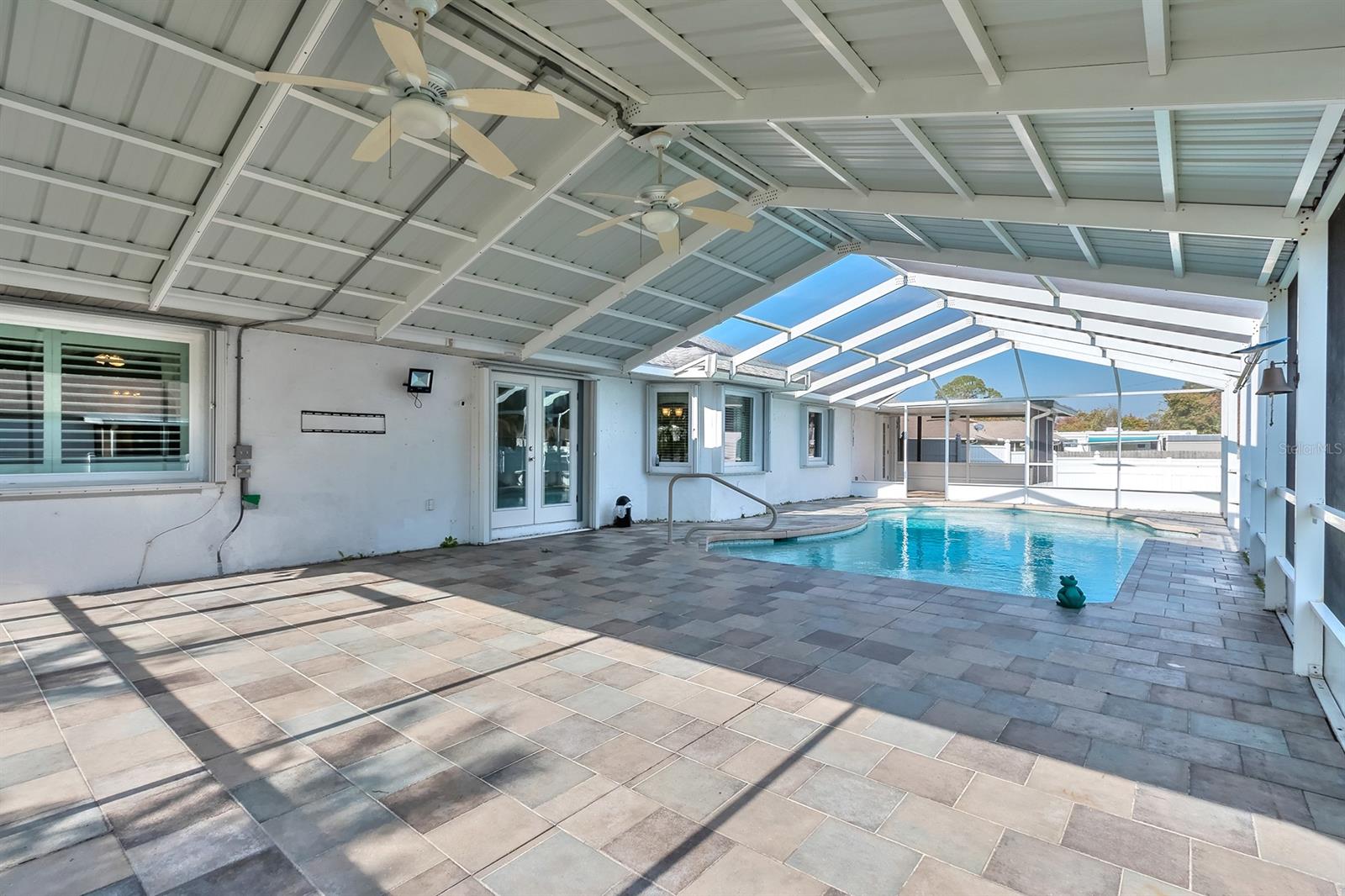 Florida Shores 01 - Residential