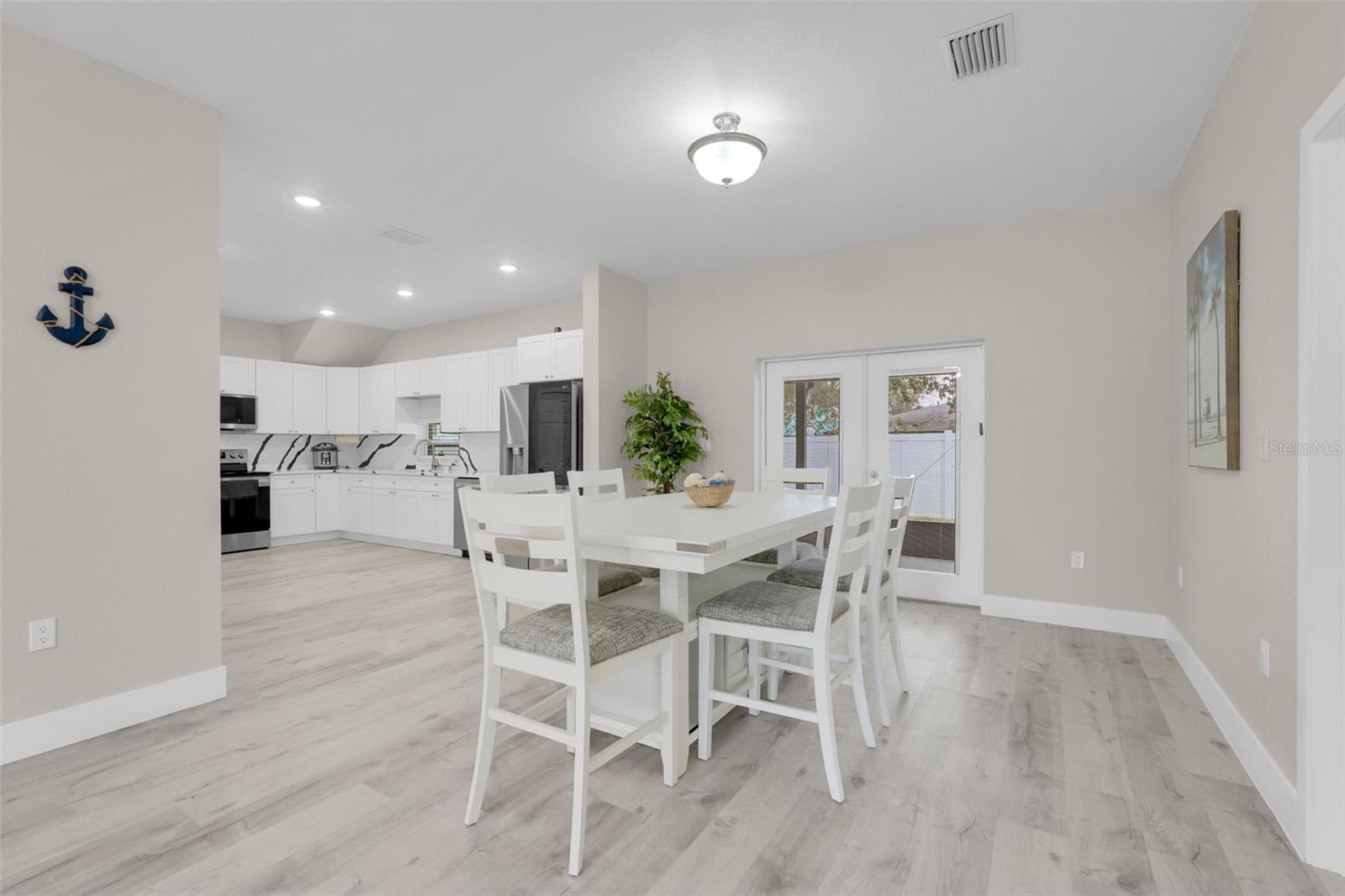 MEMENTO - Residential Income