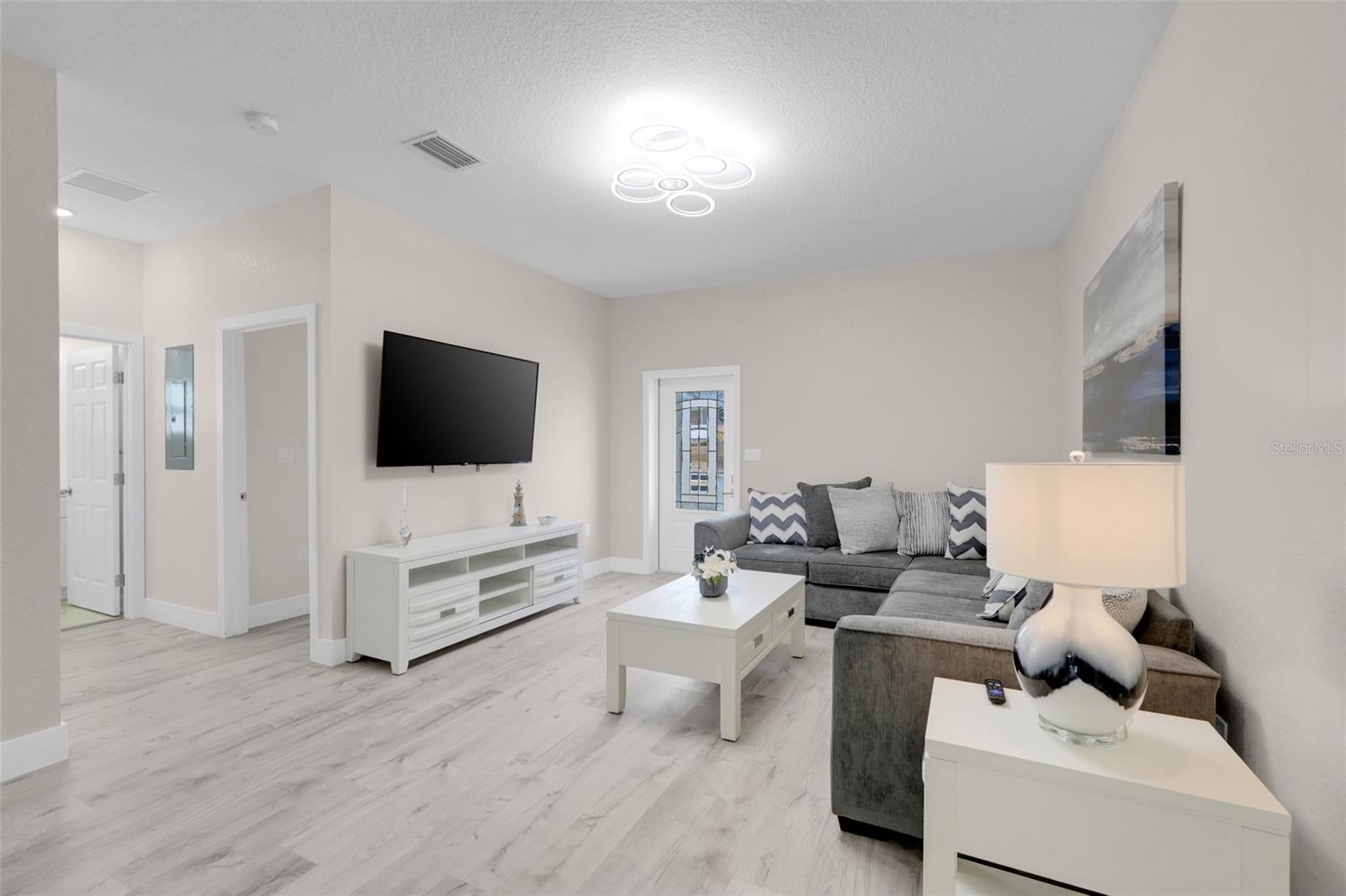 MEMENTO - Residential Income