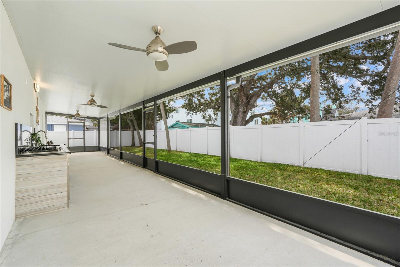 MEMENTO - Residential Income