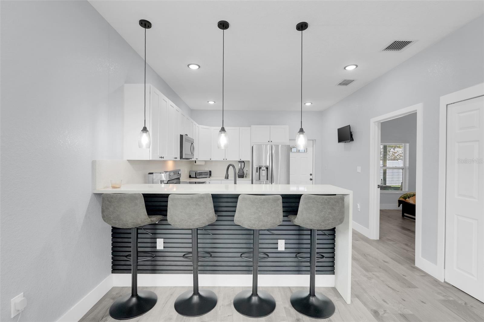 MEMENTO - Residential Income