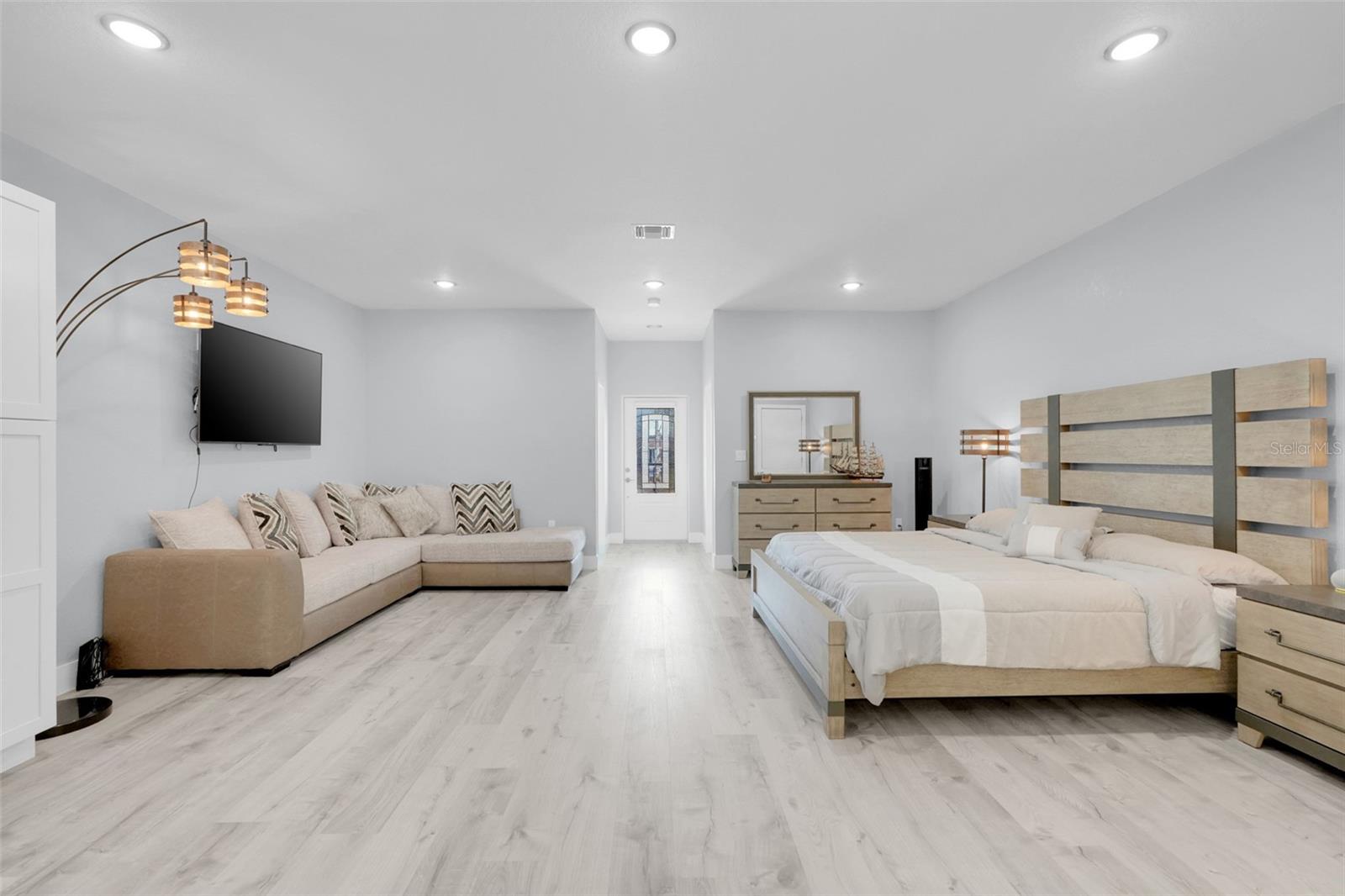 MEMENTO - Residential Income