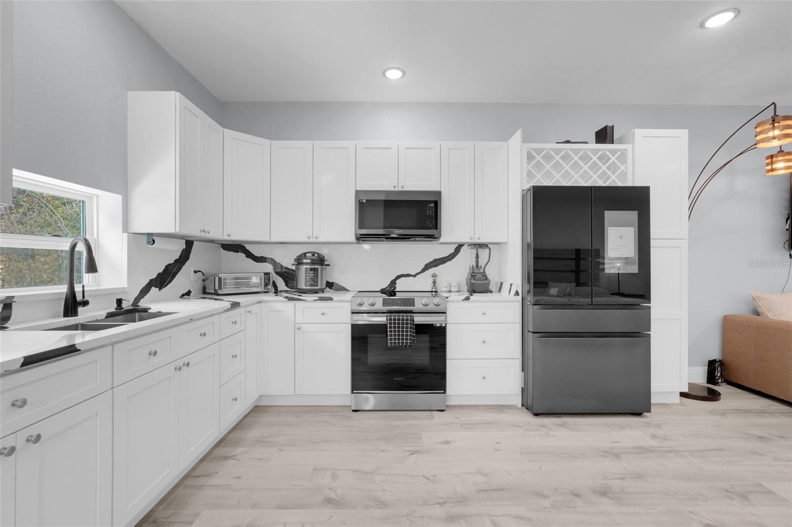 MEMENTO - Residential Income