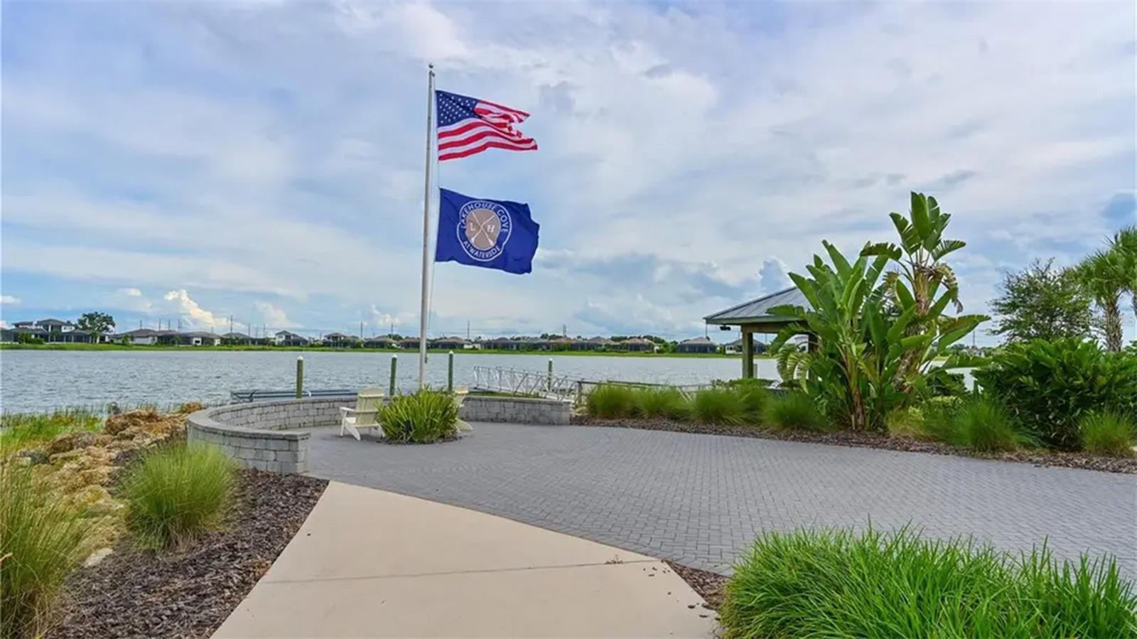 LAKEHOUSE COVE AT WATERSIDE - Residential