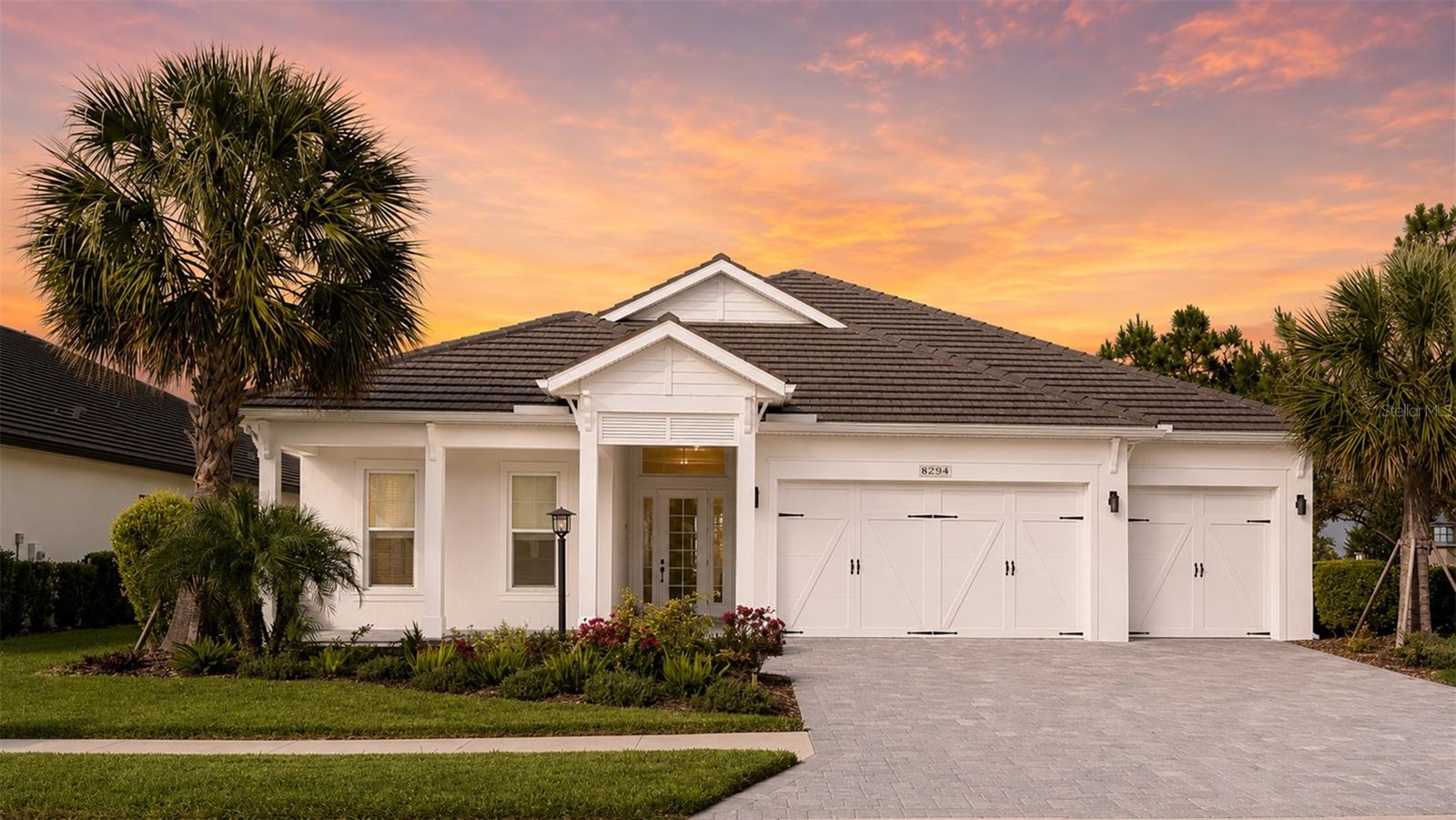 LAKEHOUSE COVE AT WATERSIDE - Residential