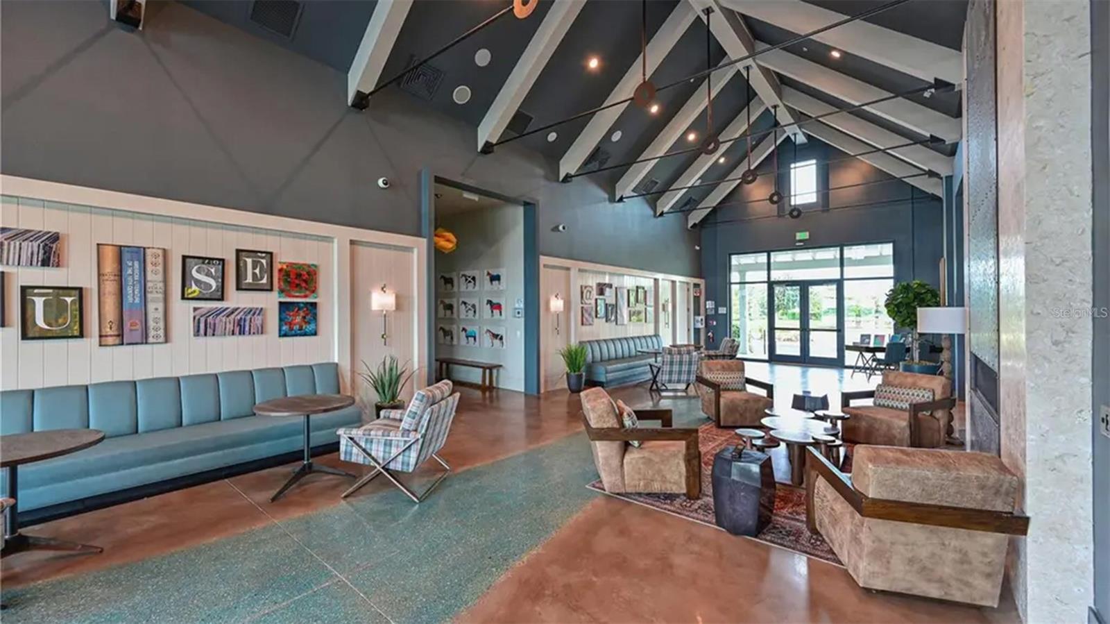 LAKEHOUSE COVE AT WATERSIDE - Residential