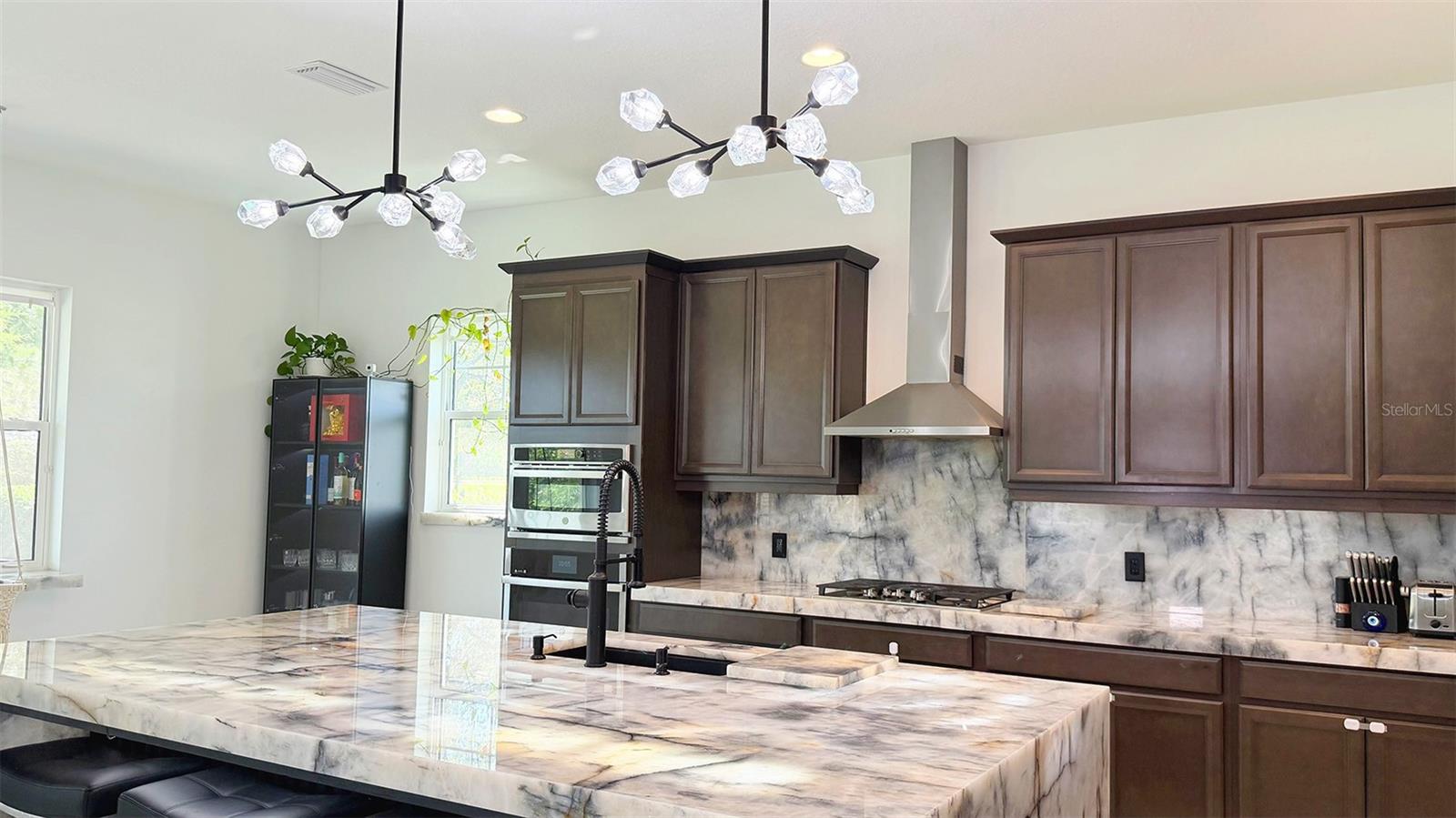 LAKEHOUSE COVE AT WATERSIDE - Residential