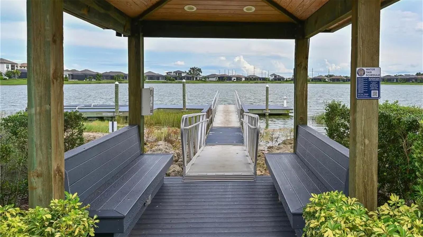 LAKEHOUSE COVE AT WATERSIDE - Residential