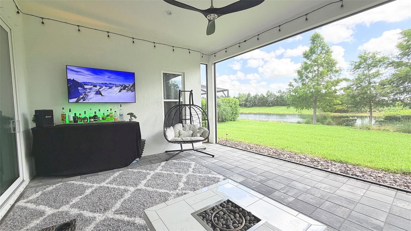 LAKEHOUSE COVE AT WATERSIDE - Residential