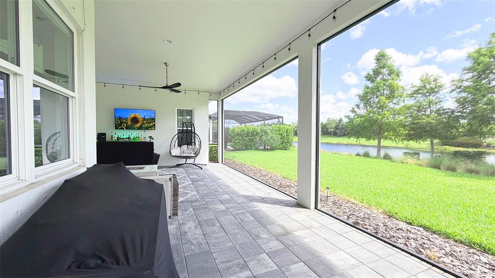 LAKEHOUSE COVE AT WATERSIDE - Residential