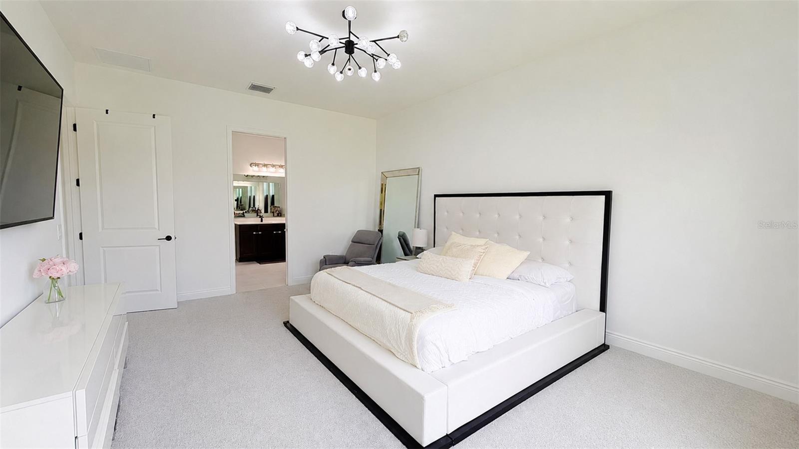 LAKEHOUSE COVE AT WATERSIDE - Residential