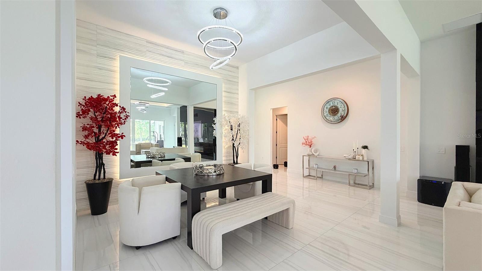 LAKEHOUSE COVE AT WATERSIDE - Residential