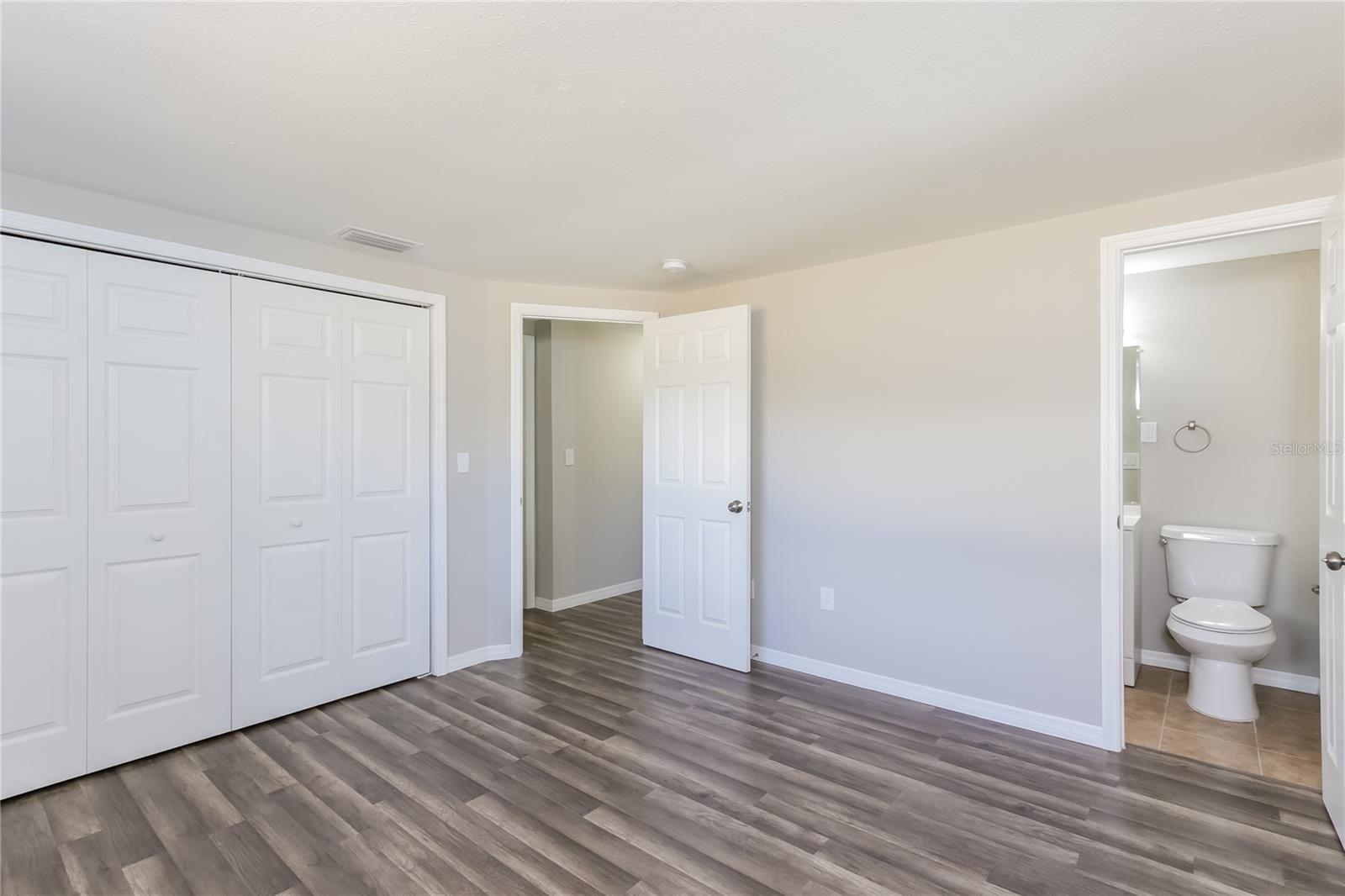 PALM LAKES - Residential Lease