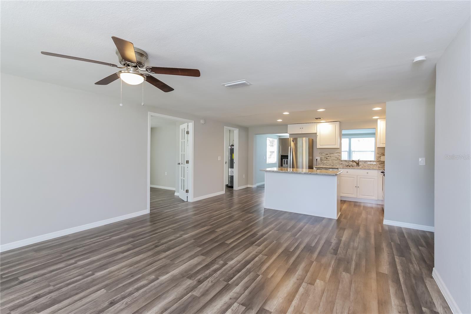 PALM LAKES - Residential Lease