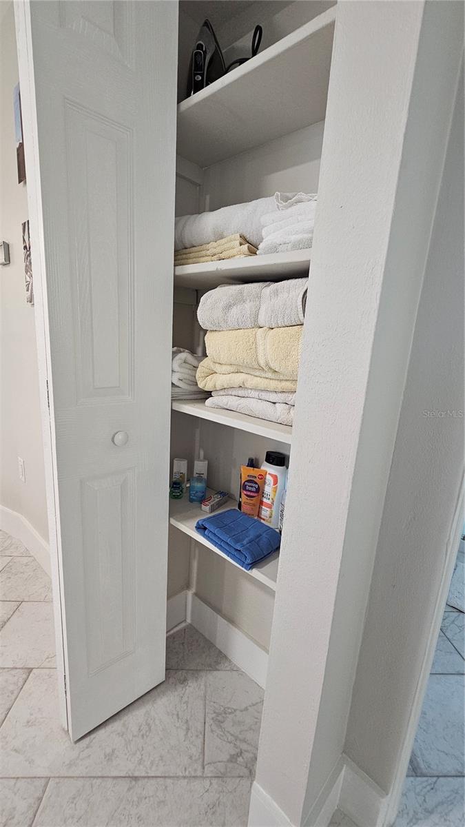 GOLDEN BEACH - Residential