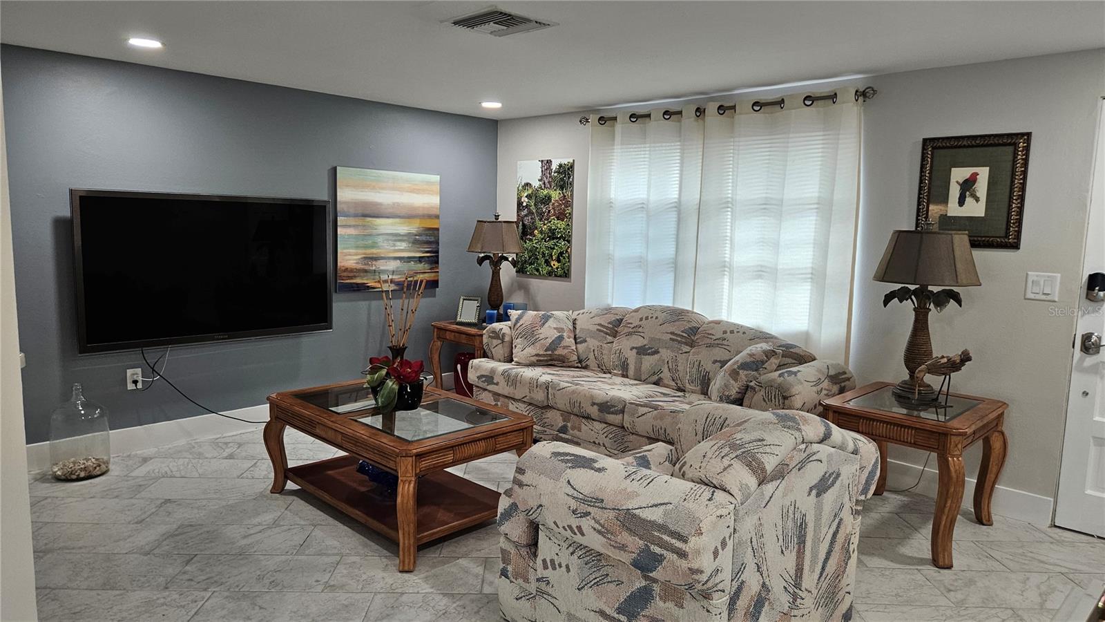 GOLDEN BEACH - Residential