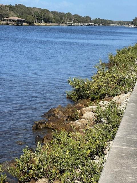 256 YACHT HARBOR DRIVE