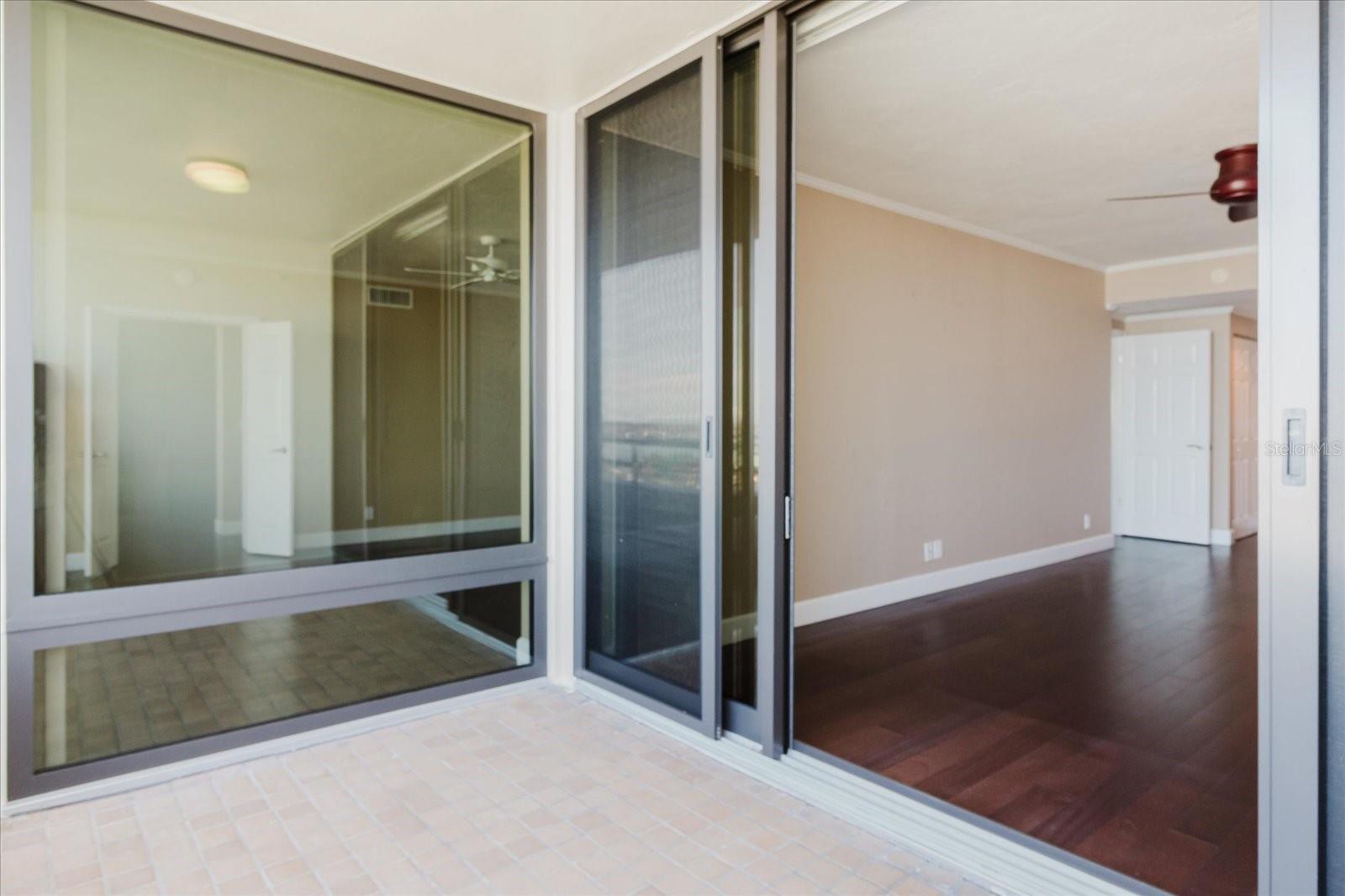 BAY PLAZA - Residential