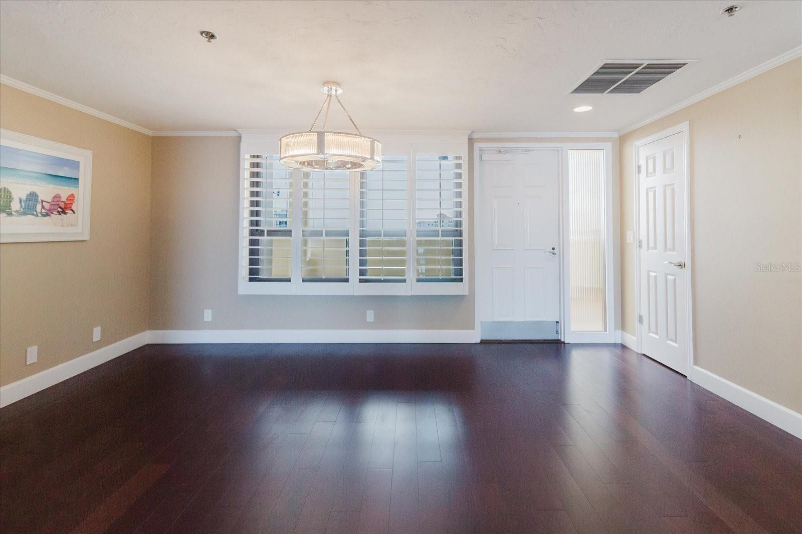 BAY PLAZA - Residential