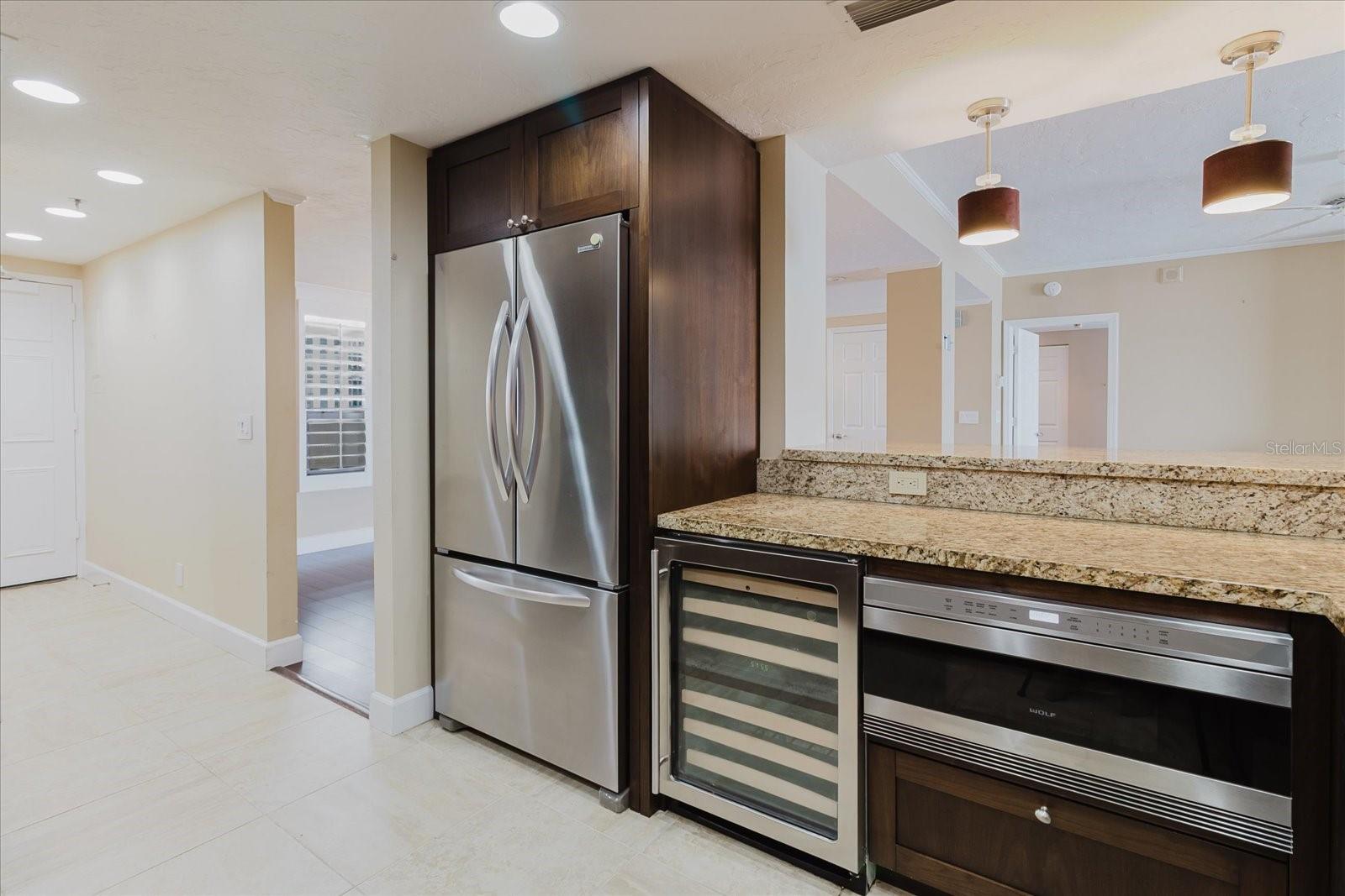 BAY PLAZA - Residential